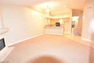 Photo #2: 2332966 Listing