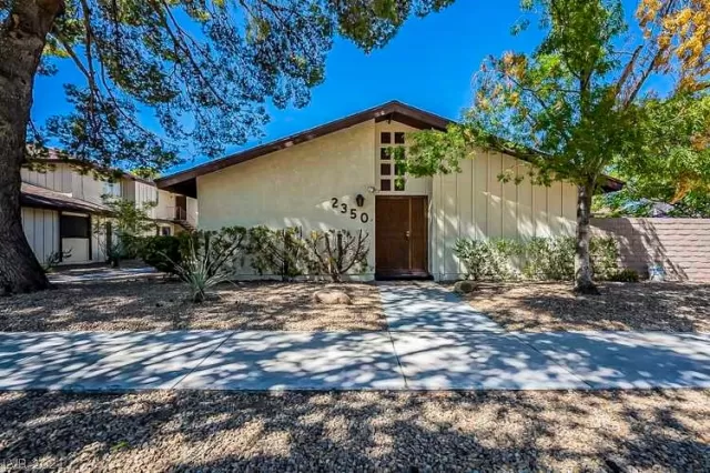 MLS: 2332976 Condo For Sale