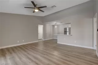 Photo #3: 2333032 Listing 