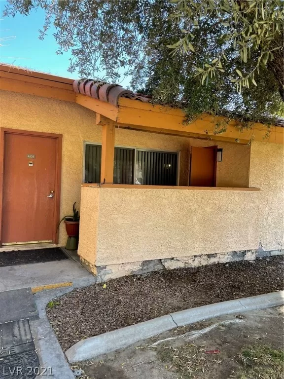 MLS: 2333154 Condo For Sale