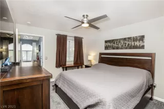 Photo #6: 2333160 Listing