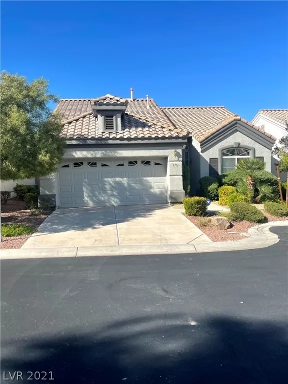 MLS: 2333177 Condo For Sale