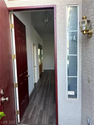 Photo #1: 2333177 Listing