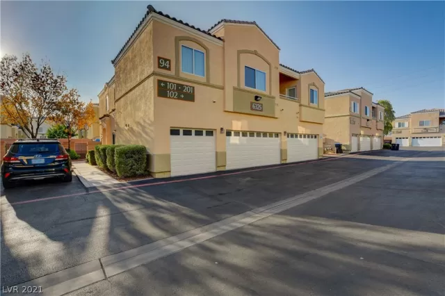 MLS: 2333184 Condo For Sale