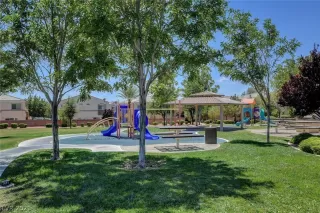 Photo #2: 2333184 Listing 