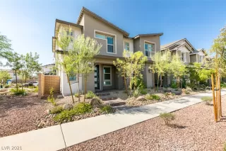 Photo #1: 2333217 Listing 