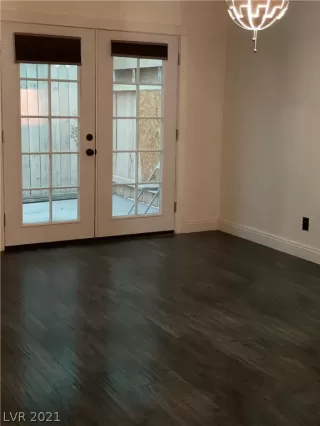 Photo #2: 2333223 Listing 