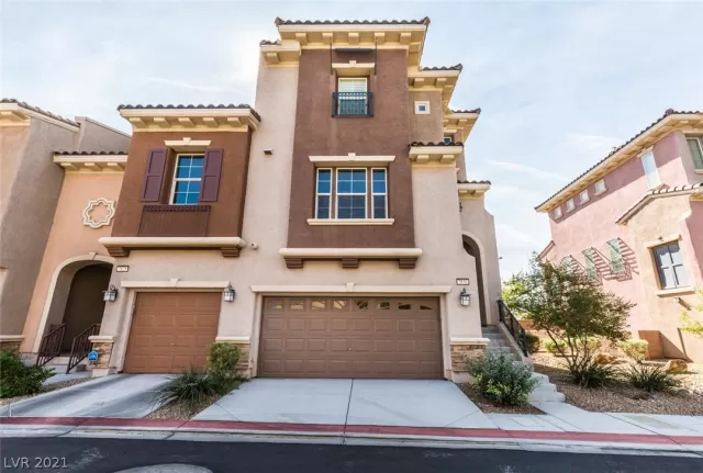 MLS: 2333241 Condo For Sale