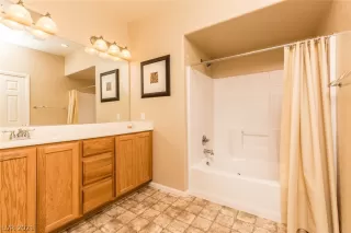 Photo #3: 2333241 Listing 