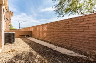 Photo #5: 2333241 Listing 