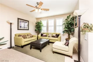 Photo #6: 2333241 Listing 