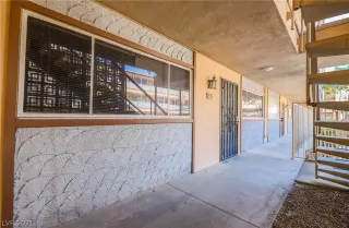 Photo #1: 2333243 Listing