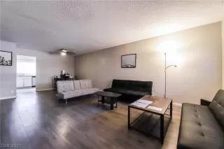 Photo #6: 2333243 Listing