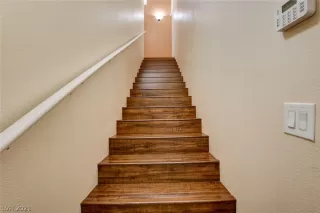 Photo #4: 2333244 Listing 