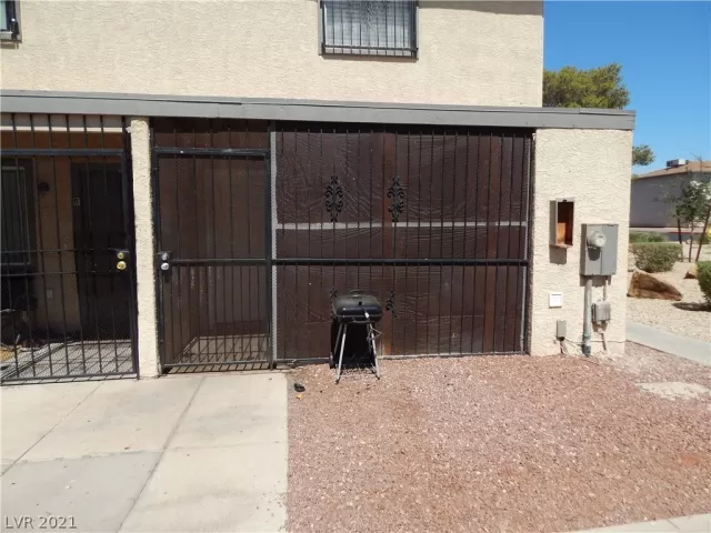 MLS: 2333245 Condo For Sale