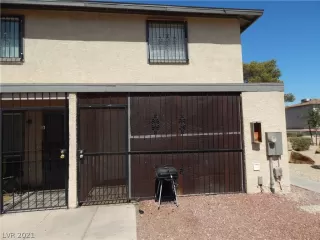 Photo #1: 2333245 Listing 