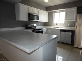 Photo #6: 2333245 Listing 