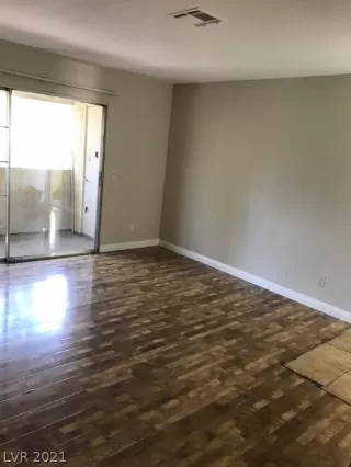 Photo #1: 2333246 Listing