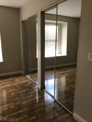 Photo #3: 2333246 Listing