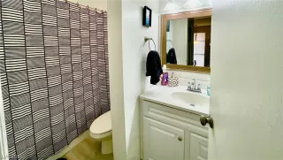 Photo #6: 2333267 Listing