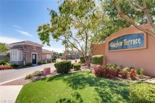 Photo #1: 2333269 Listing 