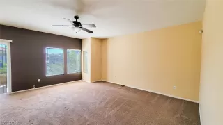 Photo #5: 2333269 Listing 