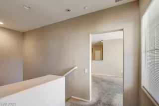 Photo #4: 2333278 Listing 