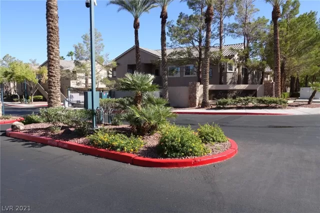 MLS: 2333330 Condo For Sale