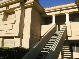 Photo #1: 2333348 Listing