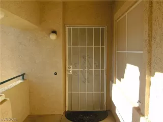 Photo #2: 2333348 Listing