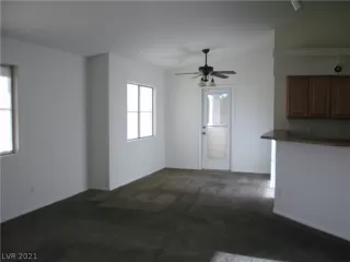 Photo #4: 2333348 Listing