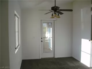 Photo #5: 2333348 Listing