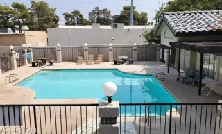 Photo #2: 2333375 Listing 