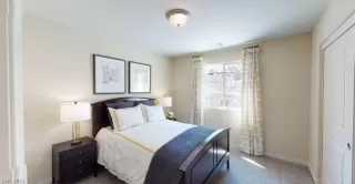 Photo #5: 2333376 Listing