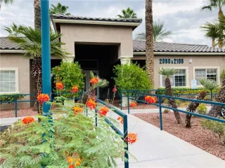 Photo #1: 2333392 Listing 