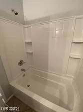 Photo #4: 2333394 Listing 