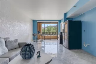 Photo #4: 2333402 Listing 