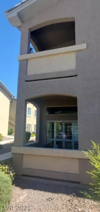 Photo #2: 2333426 Listing