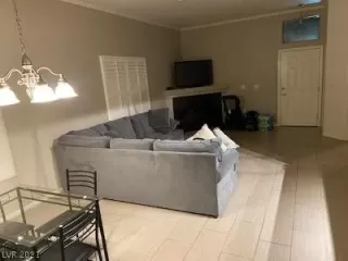 Photo #6: 2333426 Listing