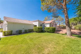 Photo #2: 2333429 Listing