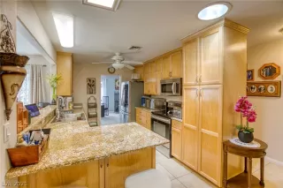 Photo #2: 2333434 Listing 