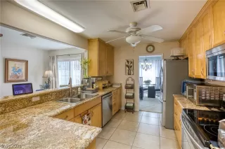 Photo #3: 2333434 Listing 