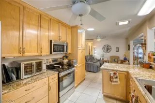 Photo #5: 2333434 Listing 