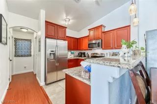 Photo #6: 2333498 Listing 