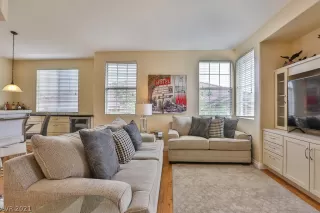 Photo #4: 2333511 Listing 