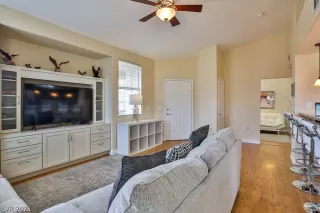 Photo #6: 2333511 Listing 