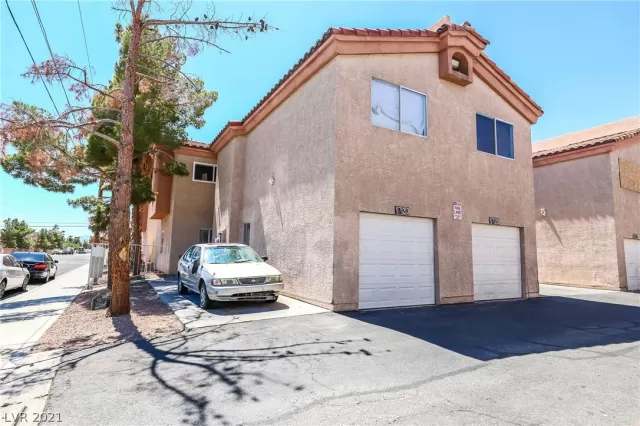 MLS: 2333527 Condo For Sale