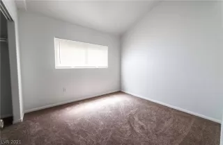 Photo #6: 2333527 Listing