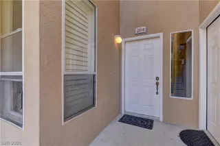 Photo #3: 2333556 Listing