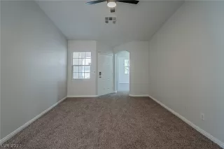 Photo #2: 2333575 Listing 